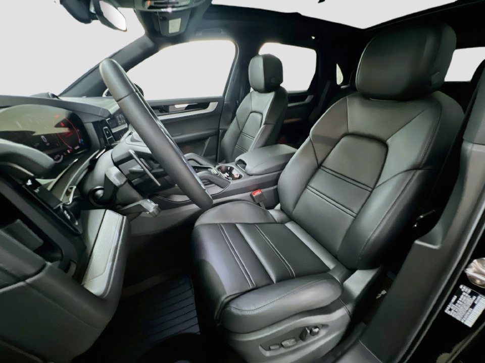 New 2026 Porsche Cayenne S AWD/4WD image 5