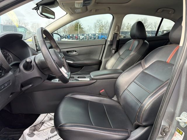 Used 2021 Nissan Sentra SR w/ SR Premium Package image 19