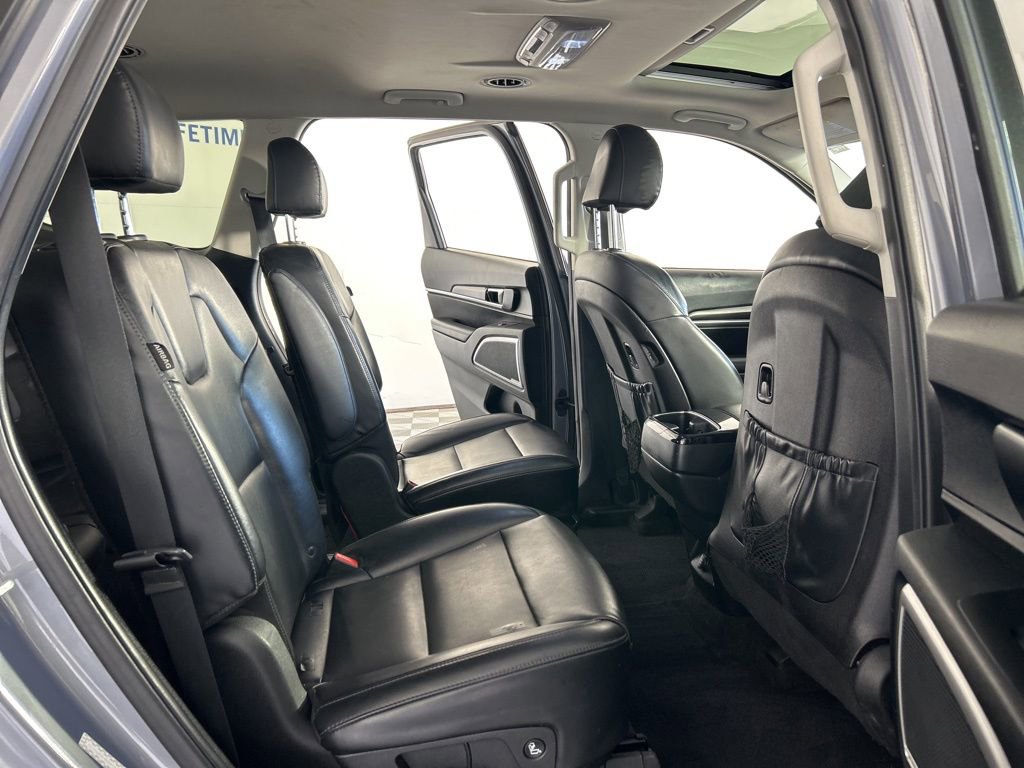 Used 2024 Kia Telluride S w/ S Sunroof Package FWD image 32