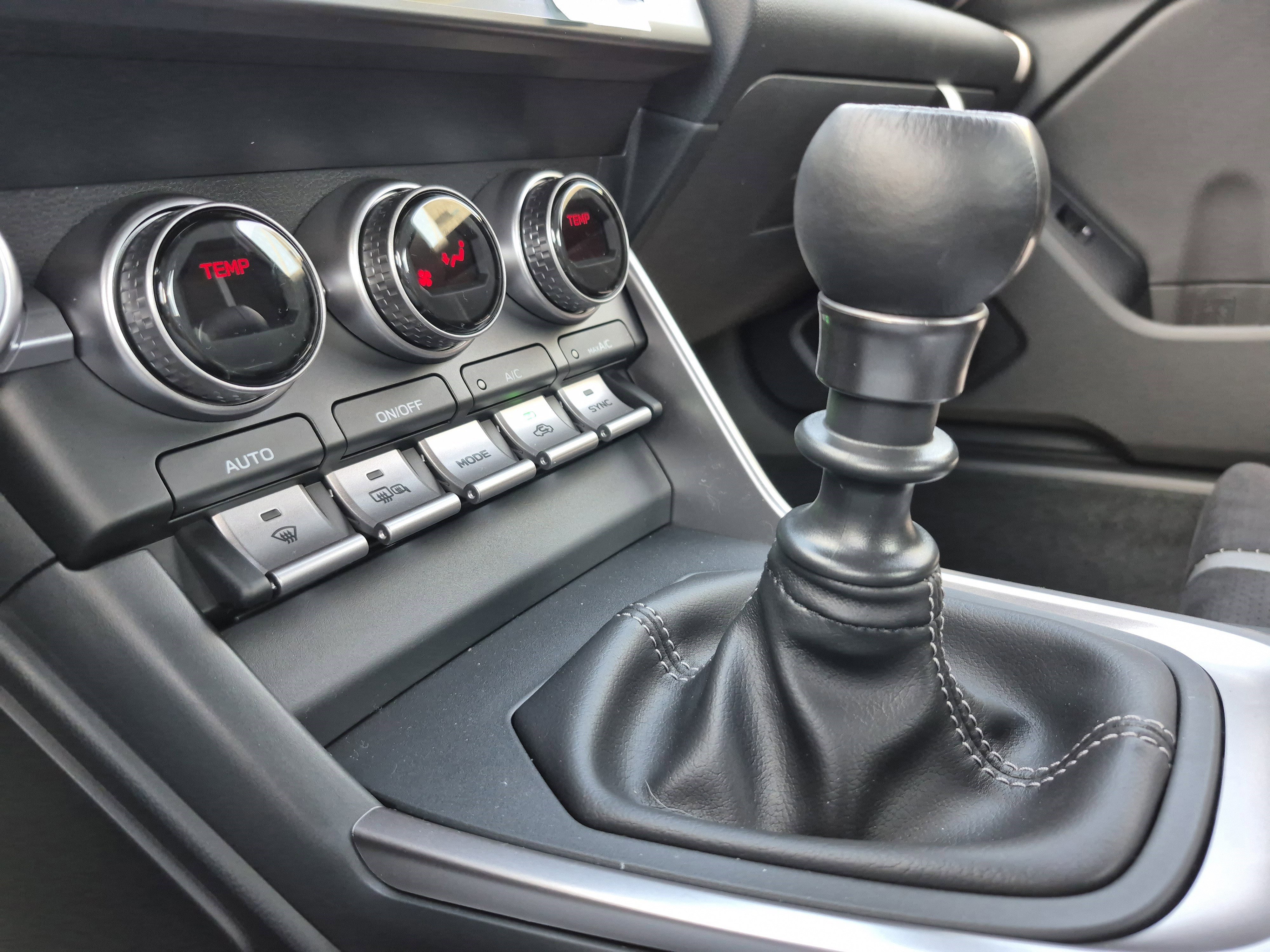 New 2025 Toyota GR86 Premium image 15