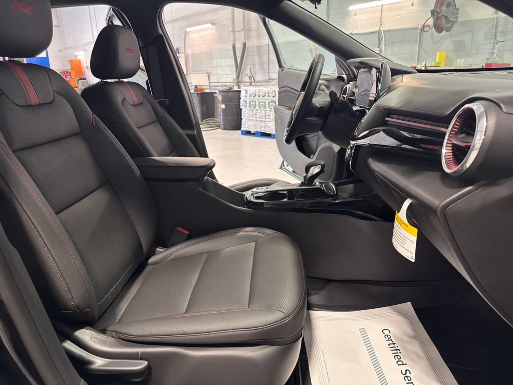 New 2026 Chevrolet Trax RS w/ Sunroof Package FWD image 34