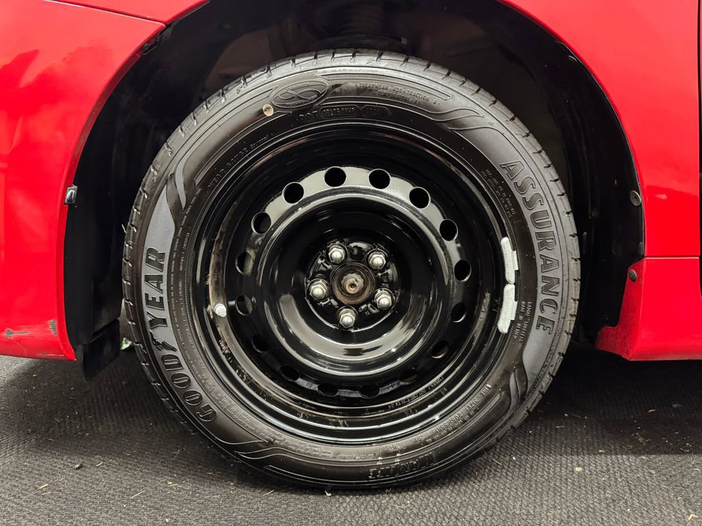 Used 2011 Toyota Matrix image 12