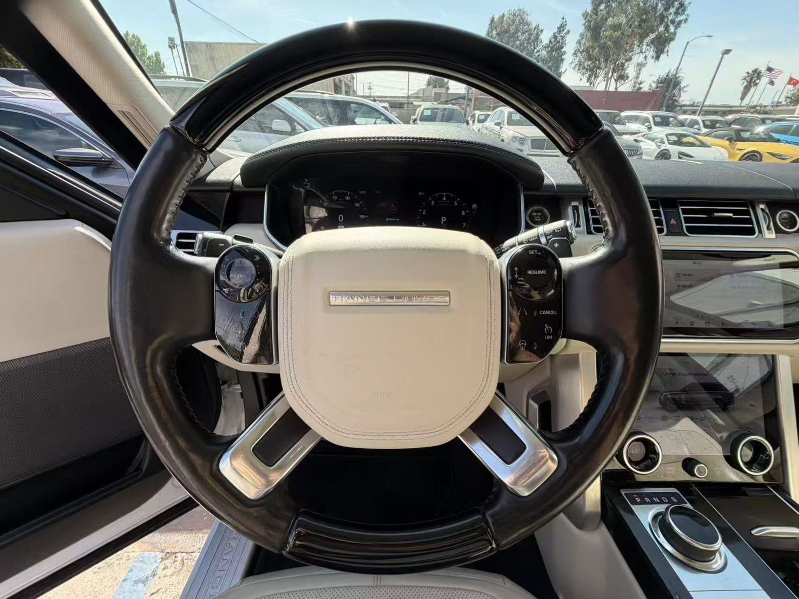 Used 2019 Land Rover Range Rover HSE AWD/4WD image 12