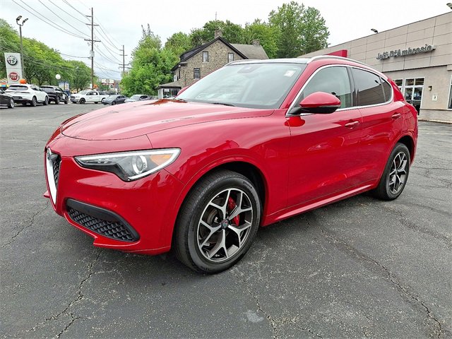 Used 2021 Alfa Romeo Stelvio Ti w/ Active Assist 2 Package TI image 3