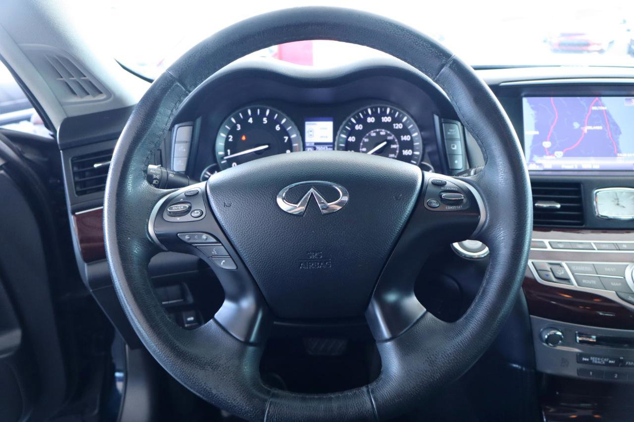 Used 2017 INFINITI Q70 L 3.7 AWD/4WD image 22