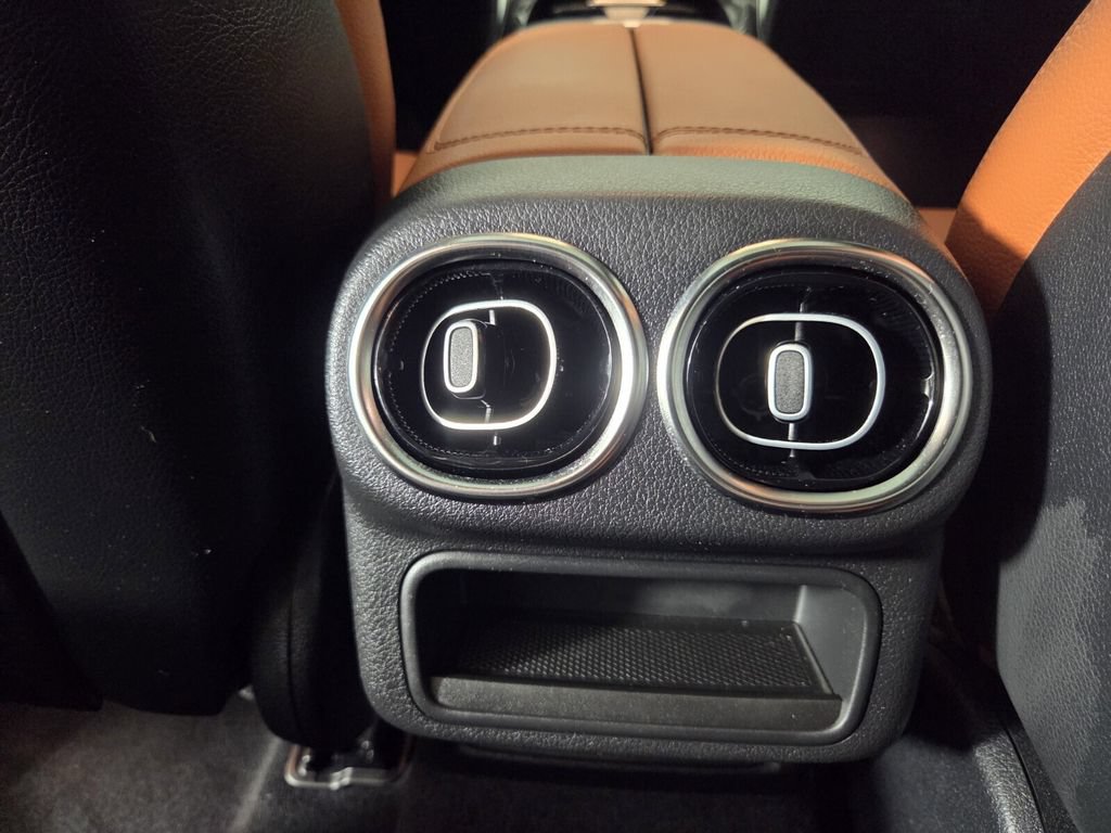 Used 2023 Mercedes-Benz GLC 300 image 26