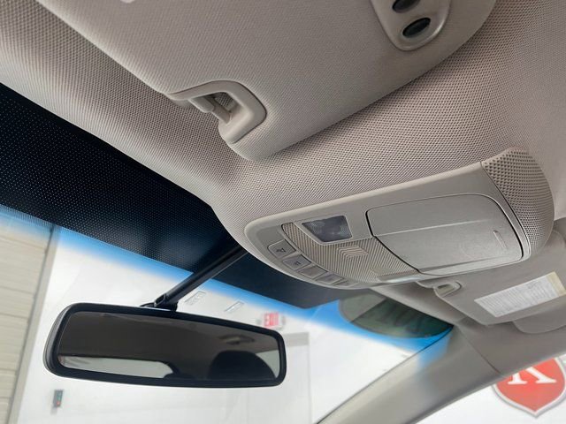 Used 2015 Ford Edge SEL w/ Equipment Group 201A image 18