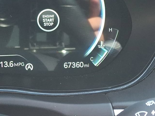 Used 2022 Genesis GV70 3.5T Sport w/ Sport Prestige Package AWD/4WD image 23