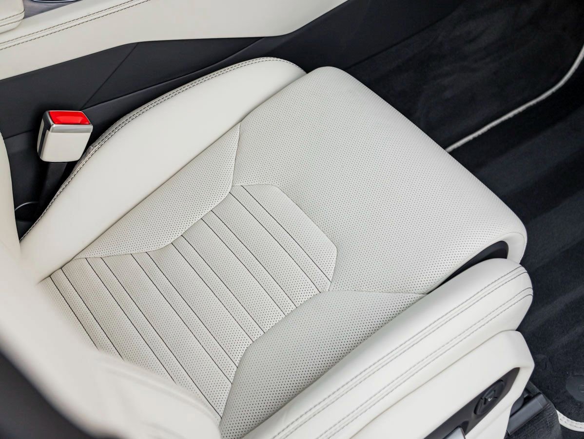 Used 2025 Lamborghini Urus SE image 27