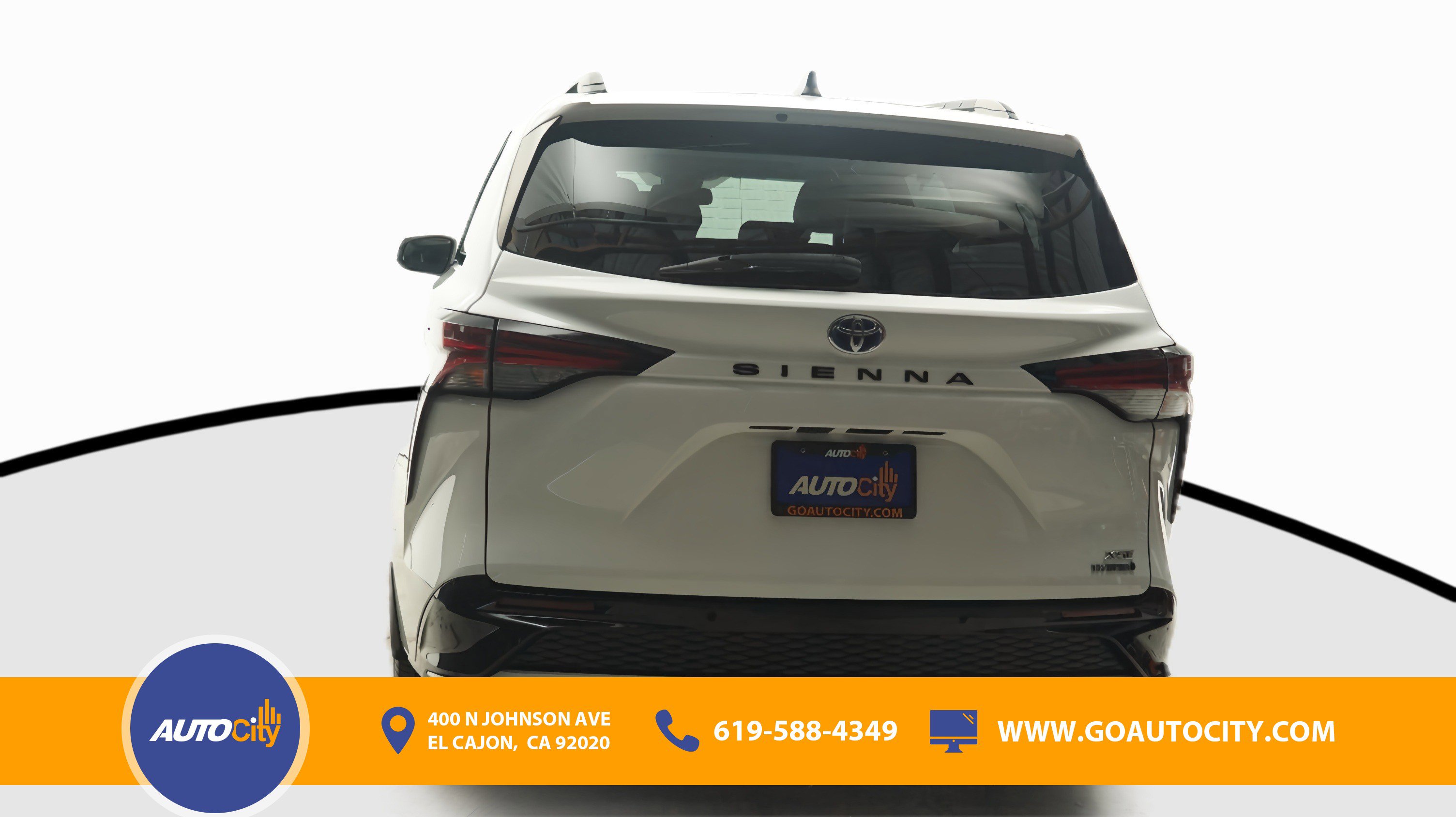 Used 2021 Toyota Sienna XSE FWD image 16