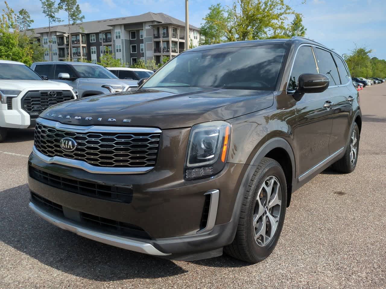 Used 2020 Kia Telluride EX AWD/4WD image 2