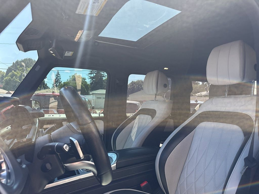 Used 2021 Mercedes-Benz G 550 image 11