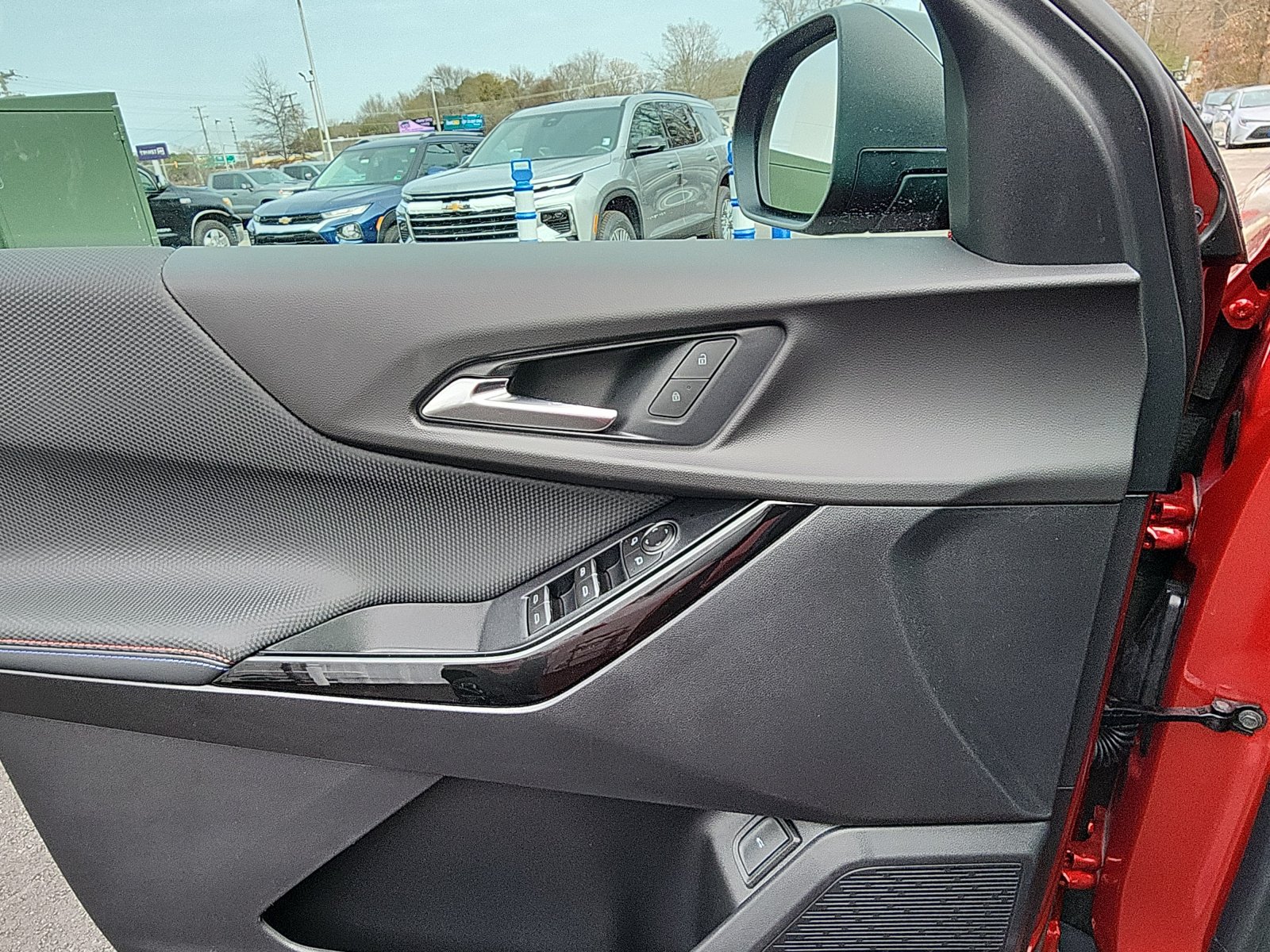 New 2026 Chevrolet Equinox RS w/ LPO, Floor Liner Package FWD image 18