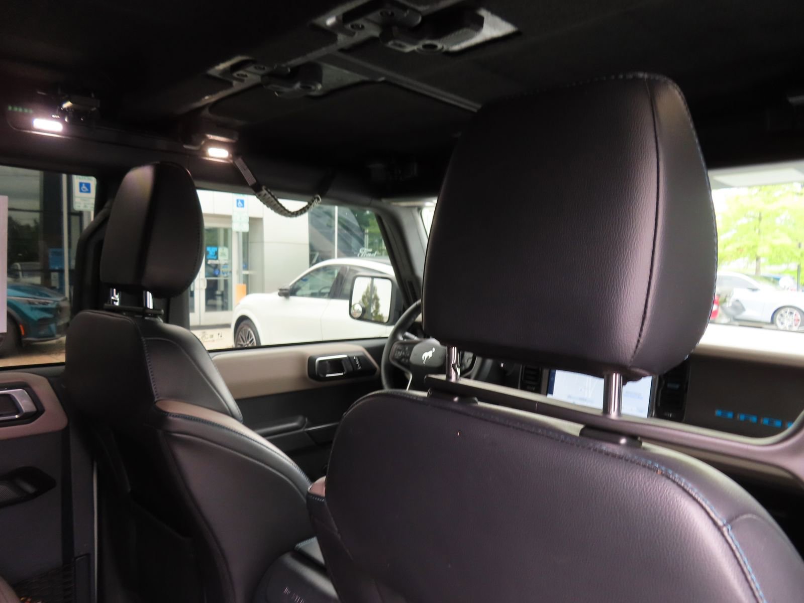 Used 2024 Ford Bronco Wildtrak AWD/4WD image 35