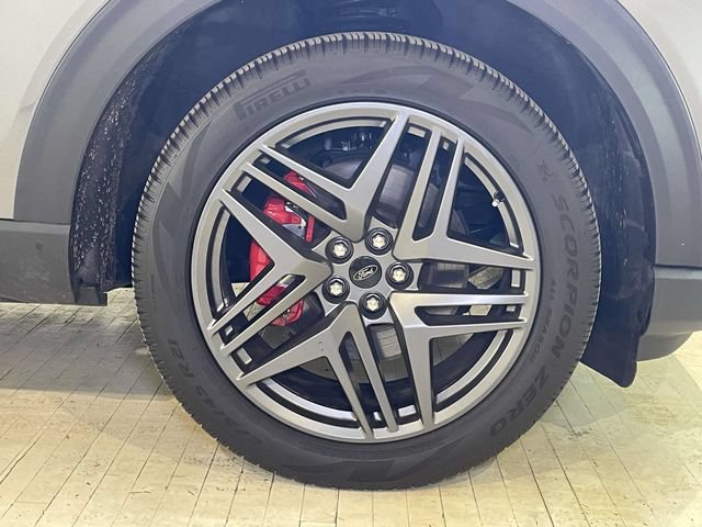 Used 2025 Ford Explorer ST-Line w/ ST-Line Street Pack AWD/4WD image 15