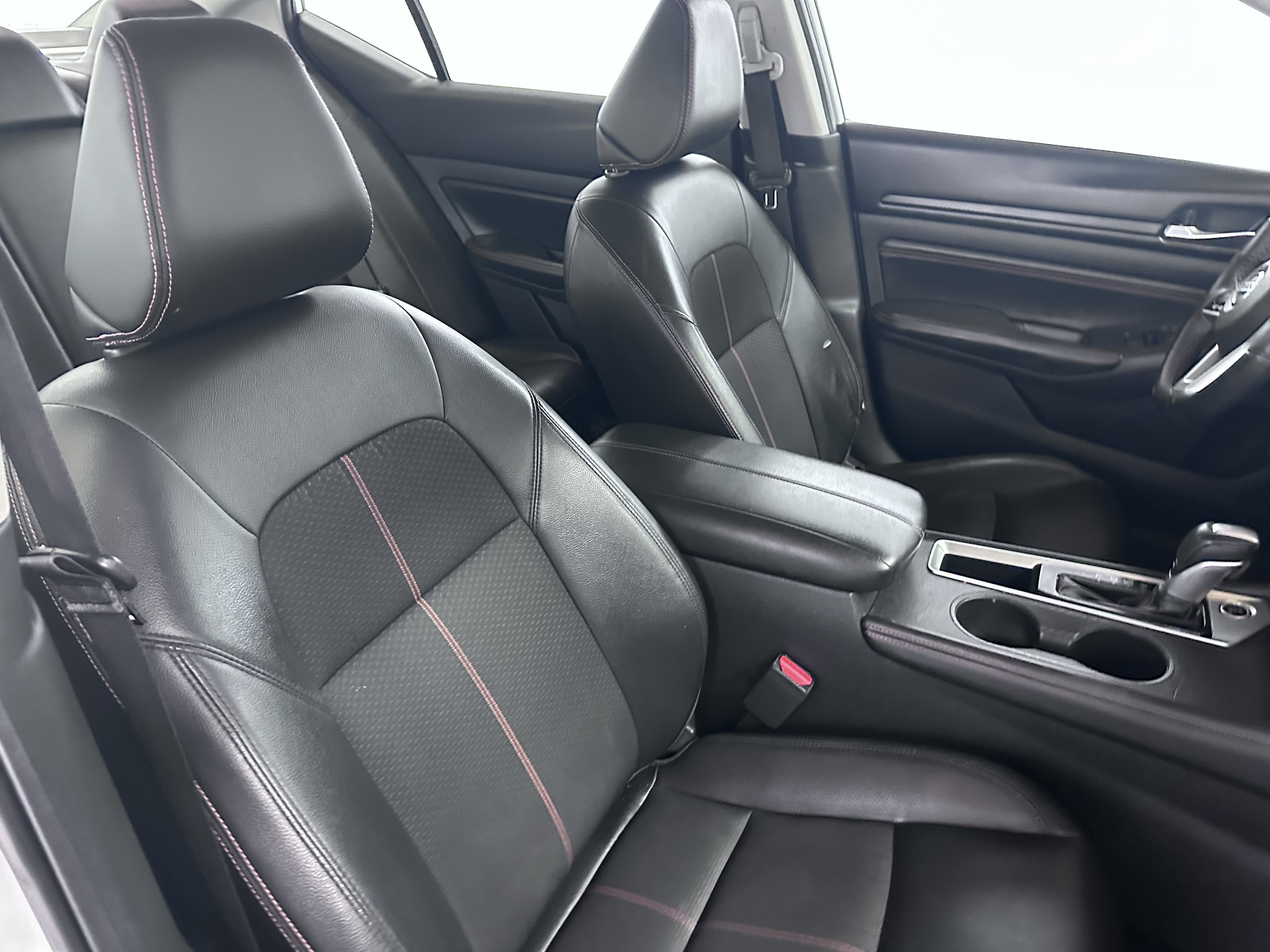 Used 2019 Nissan Altima 2.5 SR FWD image 32