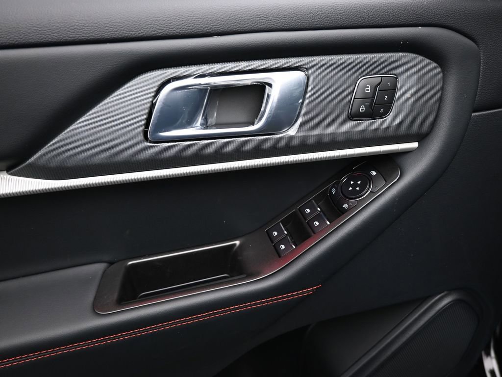New 2026 Ford Explorer ST-Line w/ ST-Line Street Pack image 10