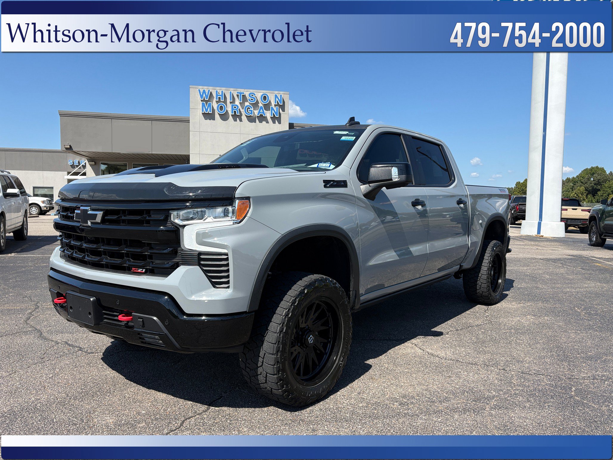 Used 2024 Chevrolet Silverado 1500 LT Trail Boss w/ Convenience Package II AWD/4WD image 1