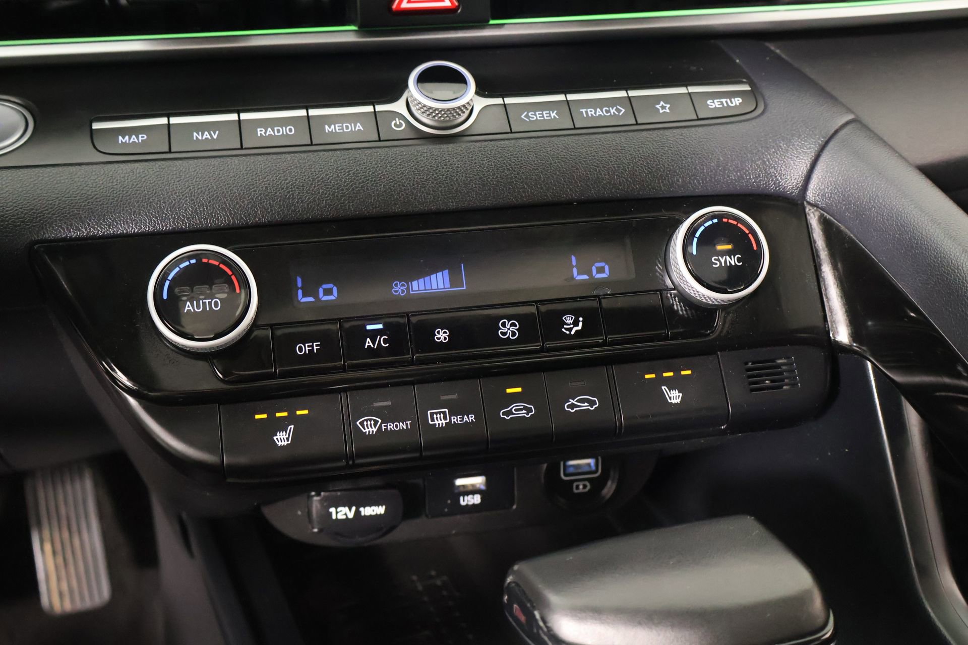 Used 2021 Hyundai Elantra Limited w/ Cargo Package image 8