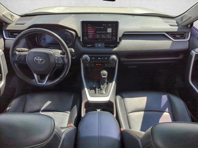 Used 2019 Toyota RAV4 Limited image 17
