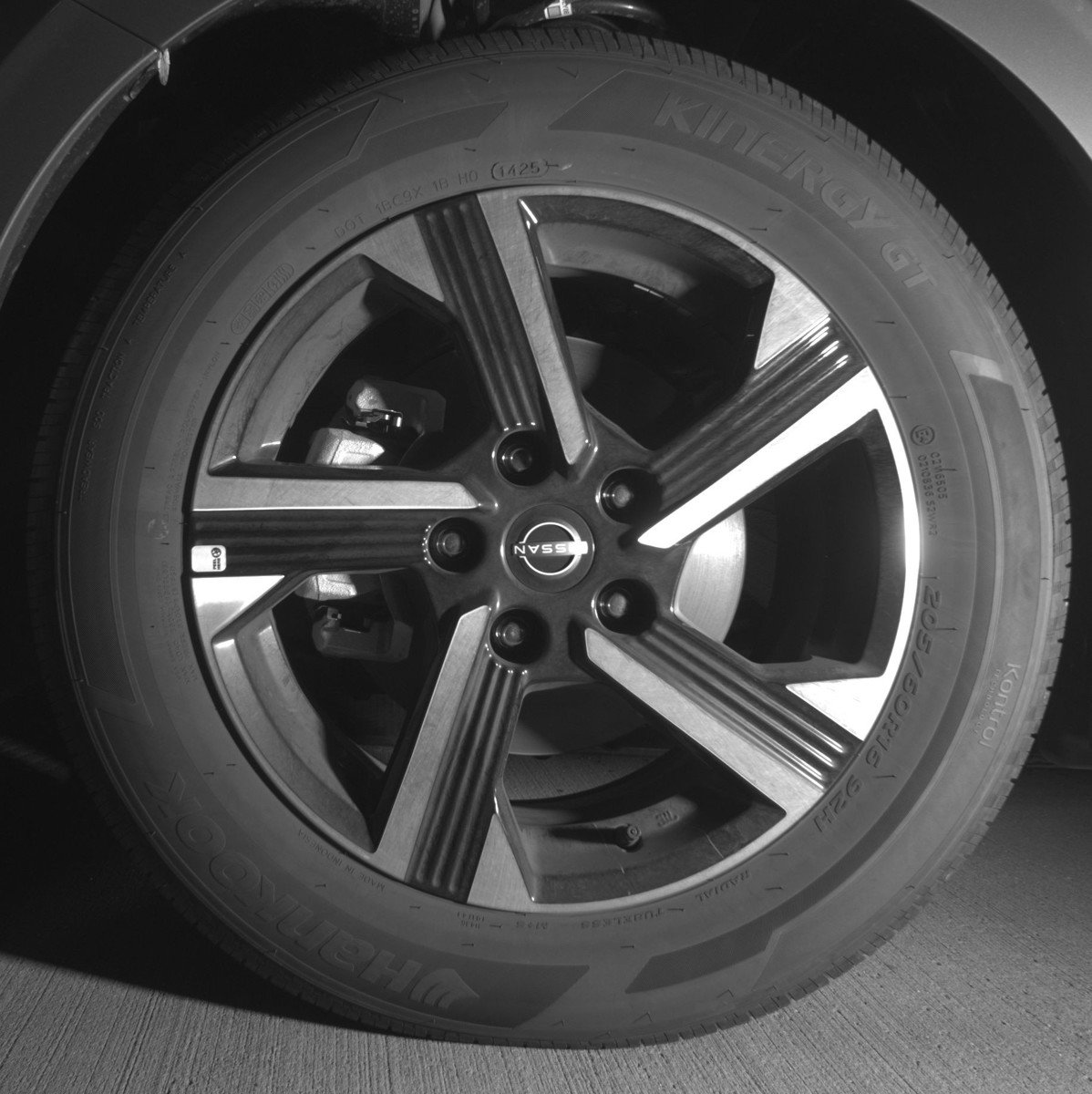 Used 2025 Nissan Sentra SV image 12