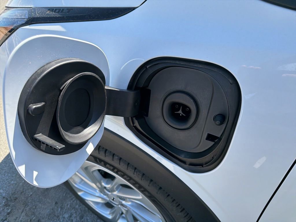 New 2027 Chevrolet Bolt LT FWD image 10