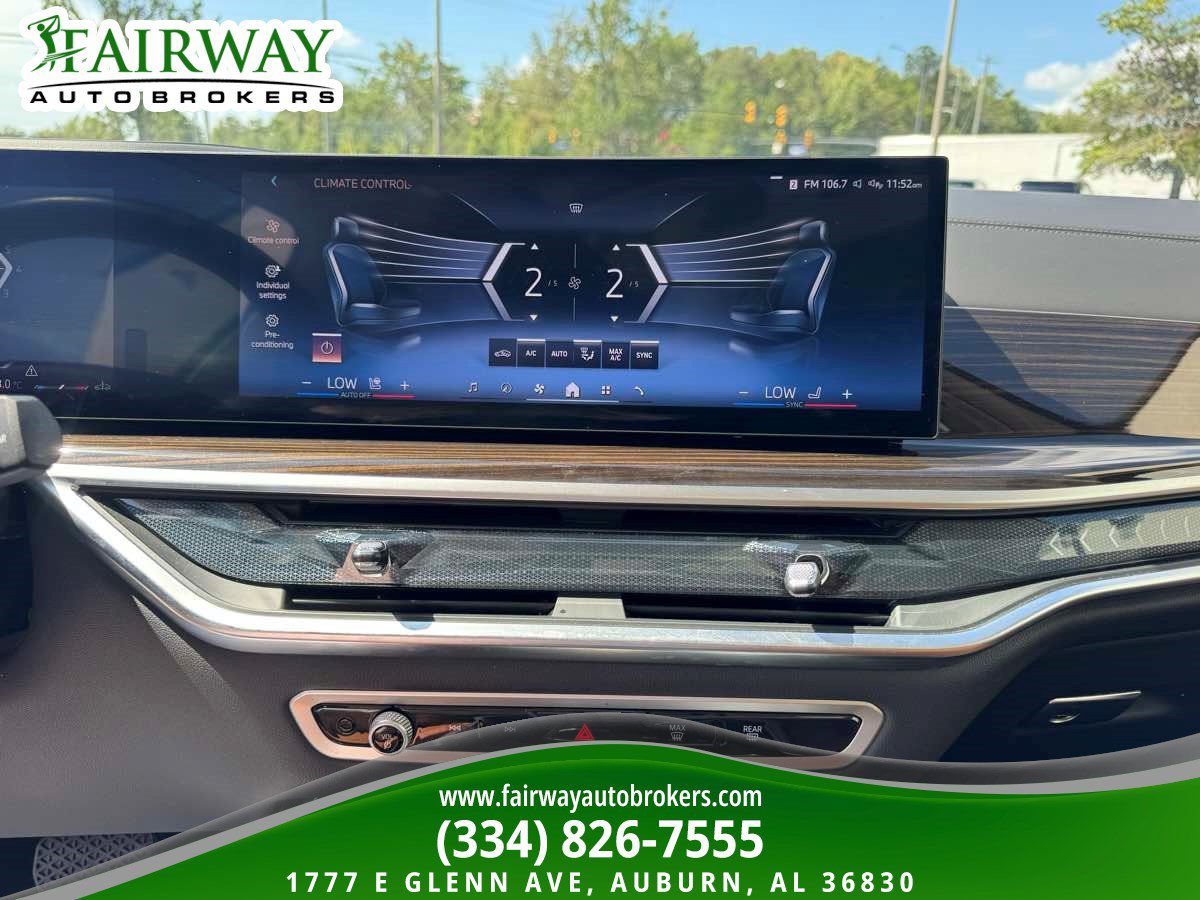 Used 2026 BMW X7 xDrive40i AWD/4WD image 23