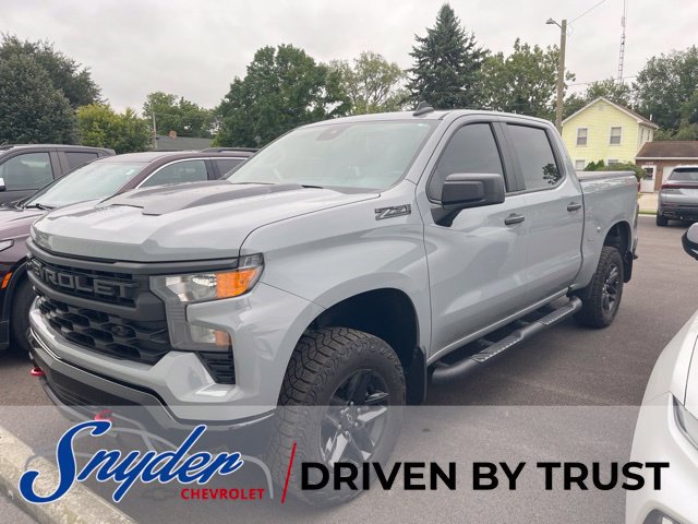 Used 2024 Chevrolet Silverado 1500 Custom Trail Boss w/ LPO, Dark Essentials Package