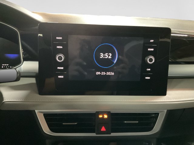 Certified 2026 Volkswagen Taos SE AWD/4WD image 15
