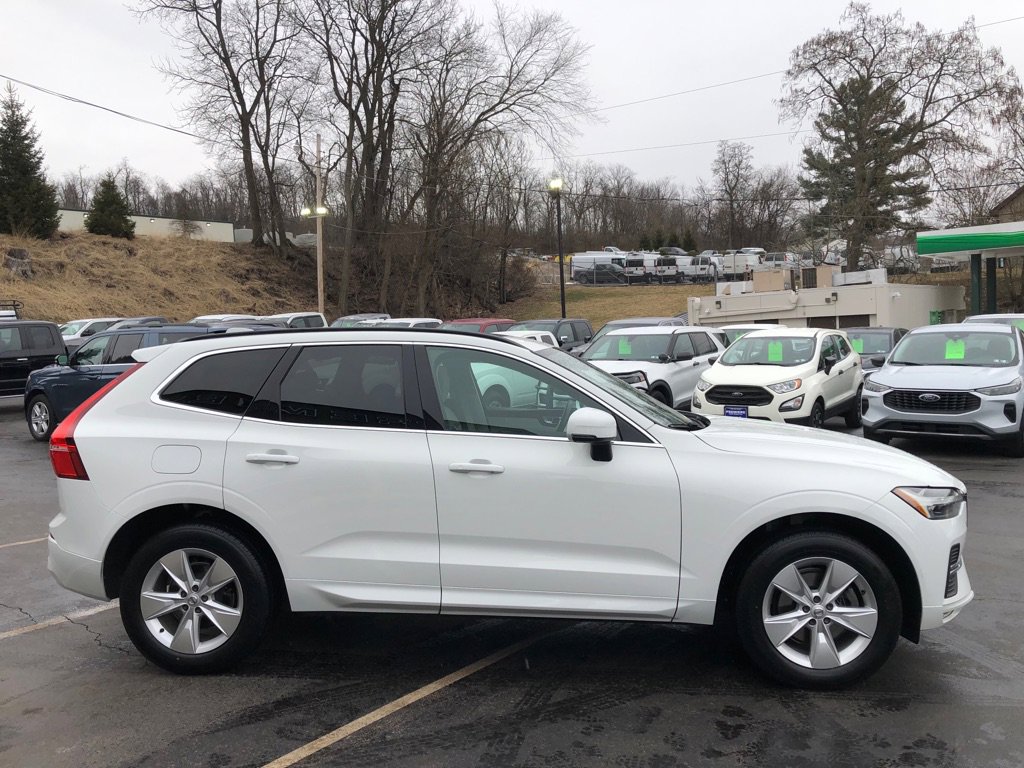 Used 2022 Volvo XC60 B5 Momentum AWD/4WD image 6