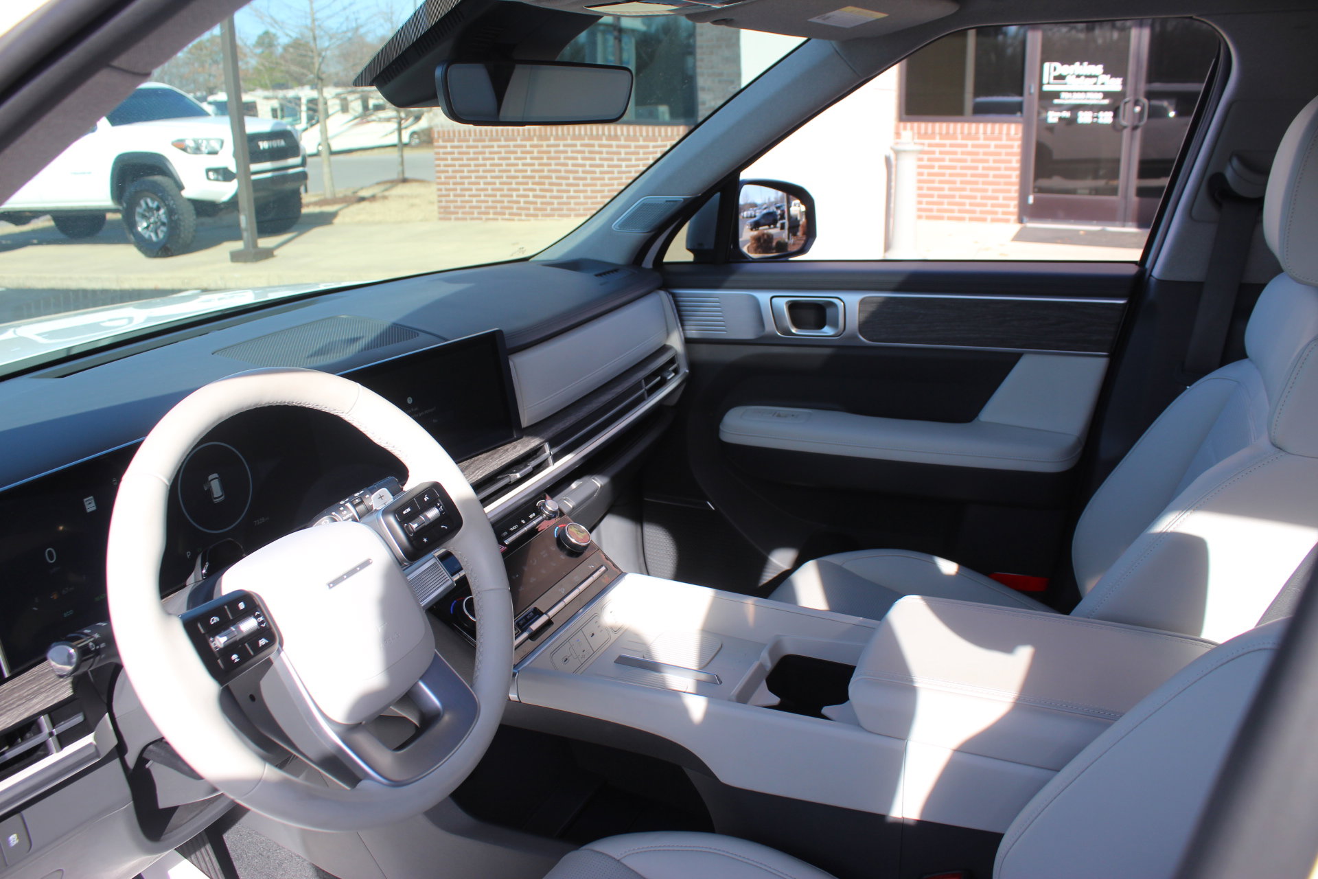 Used 2025 Hyundai Santa Fe Limited image 16