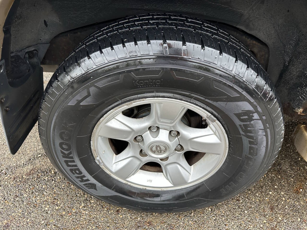 Used 2007 Toyota Sequoia Limited w/ Luxury Pkg AWD/4WD image 29