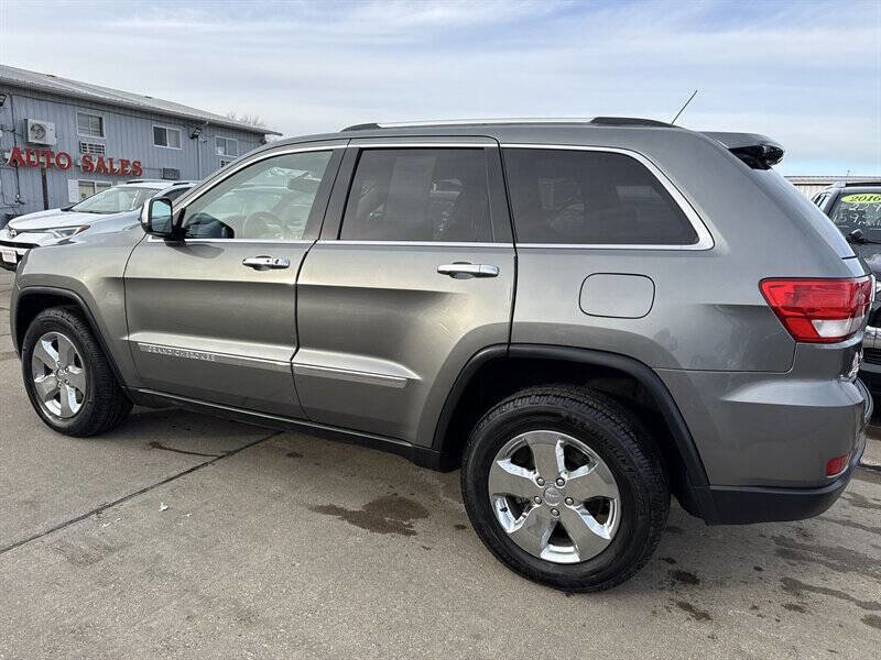 Used 2012 Jeep Grand Cherokee Laredo image 4