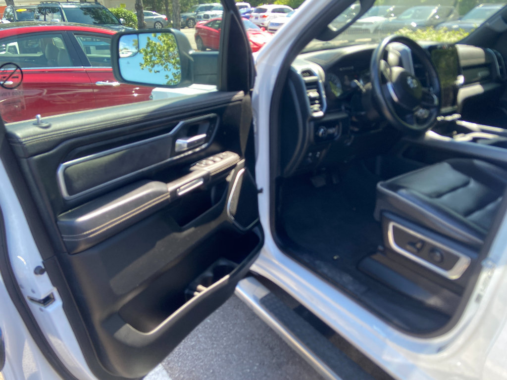 Used 2023 RAM 1500 Laramie AWD/4WD image 9