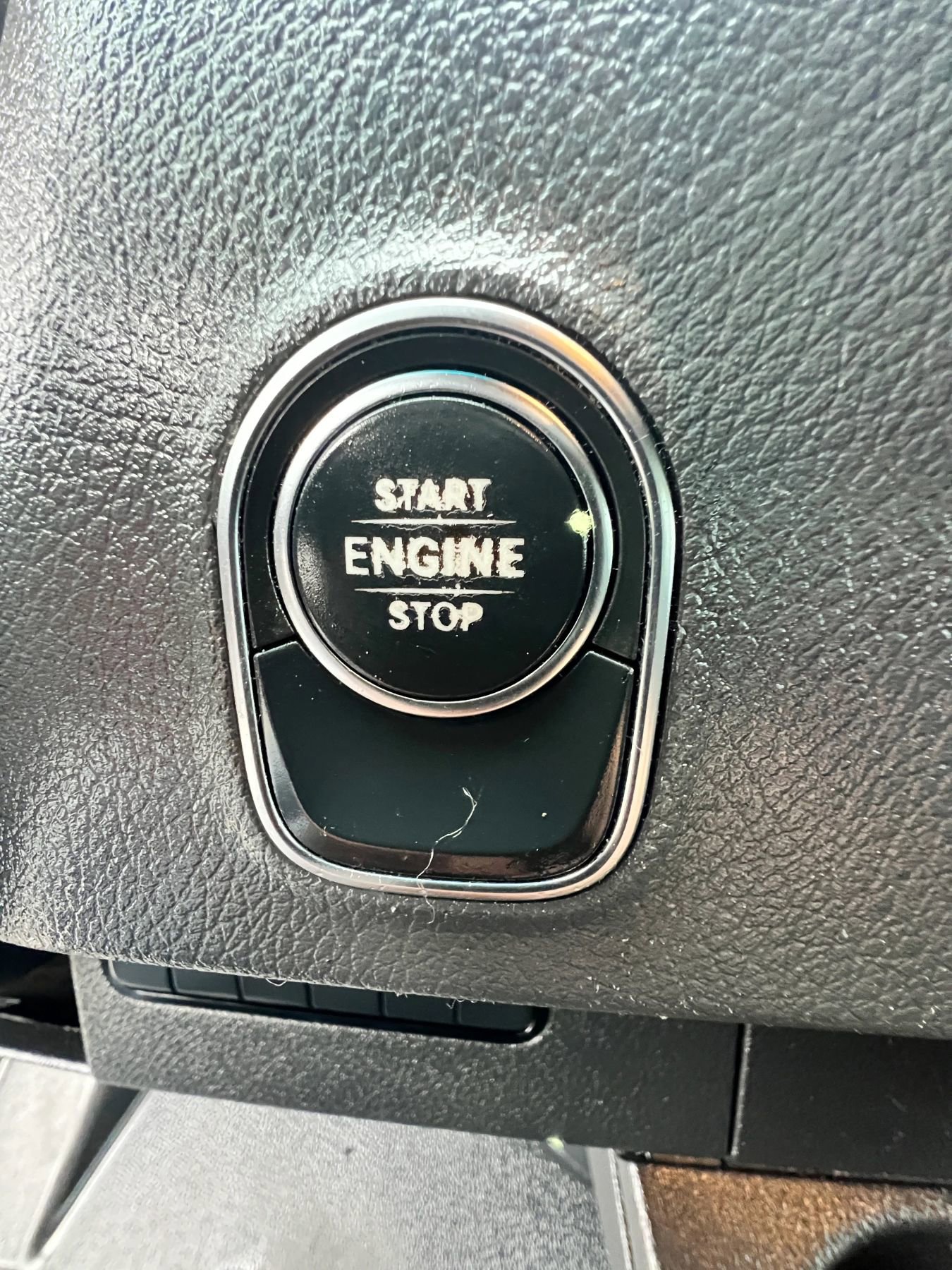 Used 2019 Mercedes-Benz Sprinter 2500 w/ Premium Package image 14