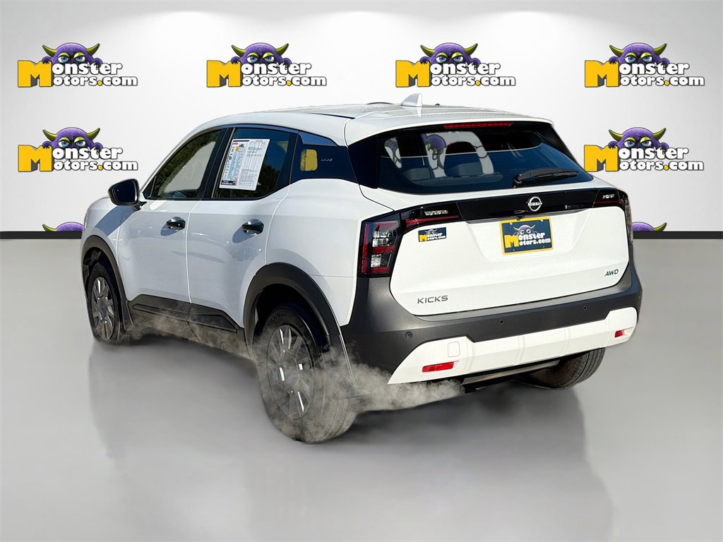 Used 2025 Nissan Kicks S image 7