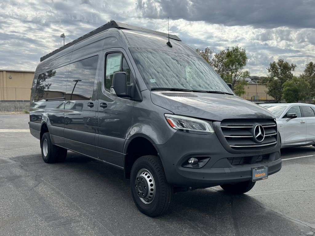 Used 2024 Mercedes-Benz Sprinter 3500 image 4
