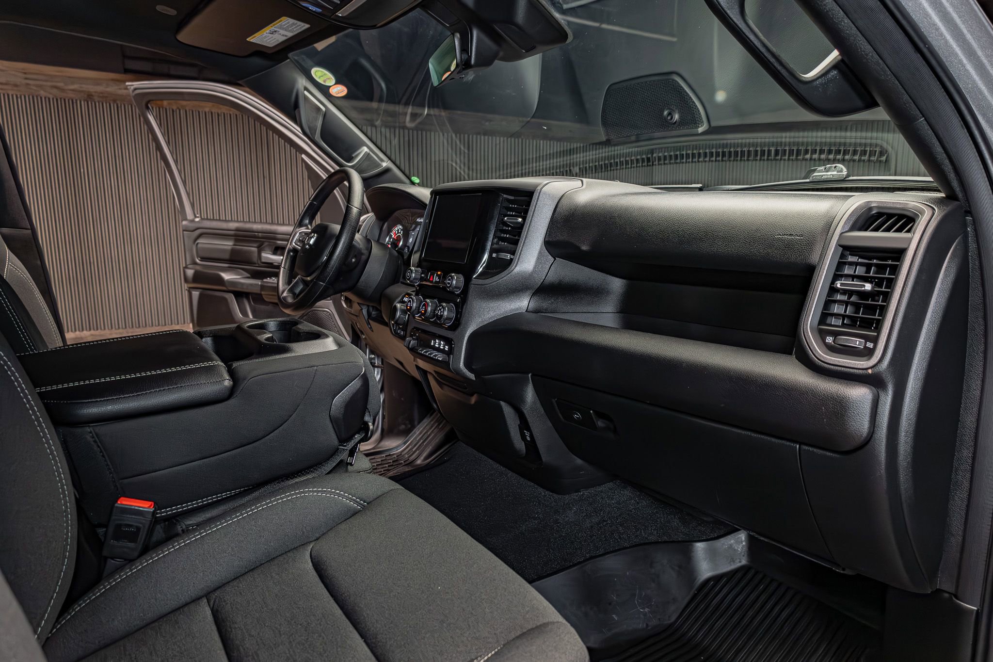 Used 2025 RAM 1500 Classic Warlock image 17