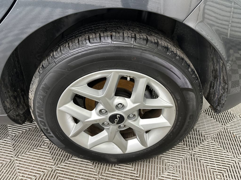 Used 2024 Kia Soul LX w/ Option Group 015 FWD image 19