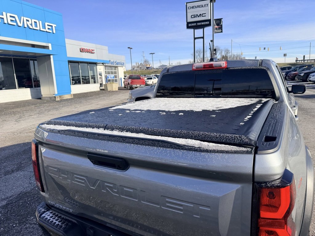 Used 2025 Chevrolet Colorado ZR2 w/ Technology Package image 8