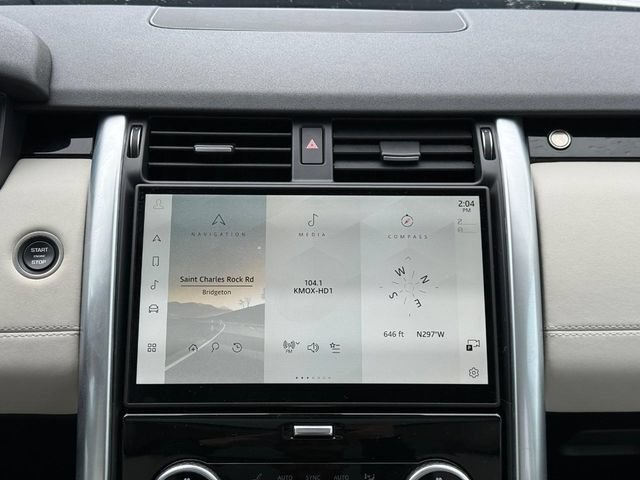 Used 2025 Land Rover Discovery S AWD/4WD image 23