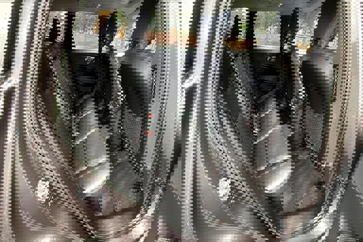 Used 2023 Volvo XC60 T8 Ultimate image 30