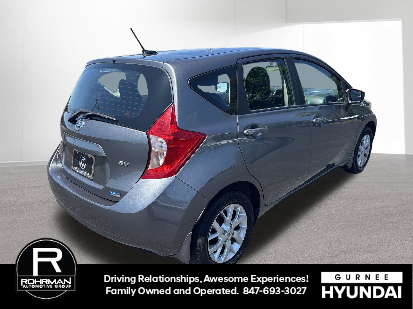 Used 2016 Nissan Versa Note SV w/ SV Appearance Package FWD image 9