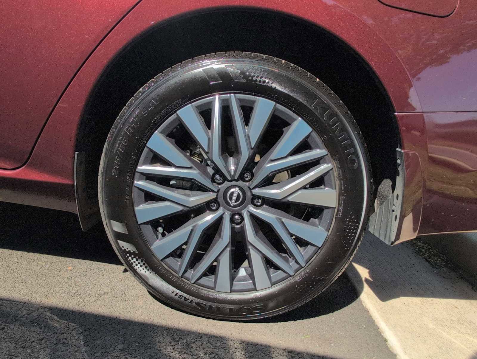 Used 2024 Nissan Altima 2.5 SV image 14