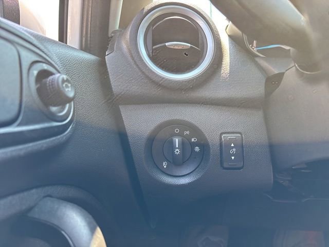 Used 2019 Ford Fiesta SE w/ Equipment Group 201A FWD image 18