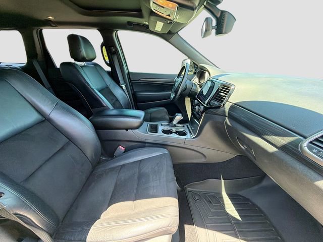 Used 2020 Jeep Grand Cherokee Altitude RWD image 14