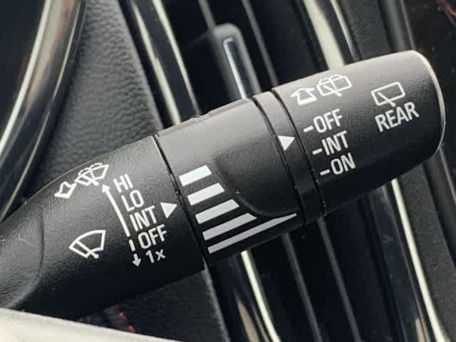 Used 2024 Chevrolet Equinox RS FWD image 23