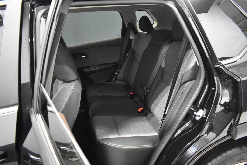 Certified 2023 Nissan Rogue SV image 28