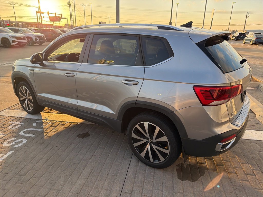 Used 2022 Volkswagen Taos SE image 7