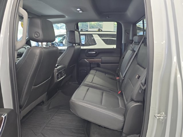 Used 2023 GMC Sierra 2500 SLT w/ SLT Premium Package AWD/4WD image 10